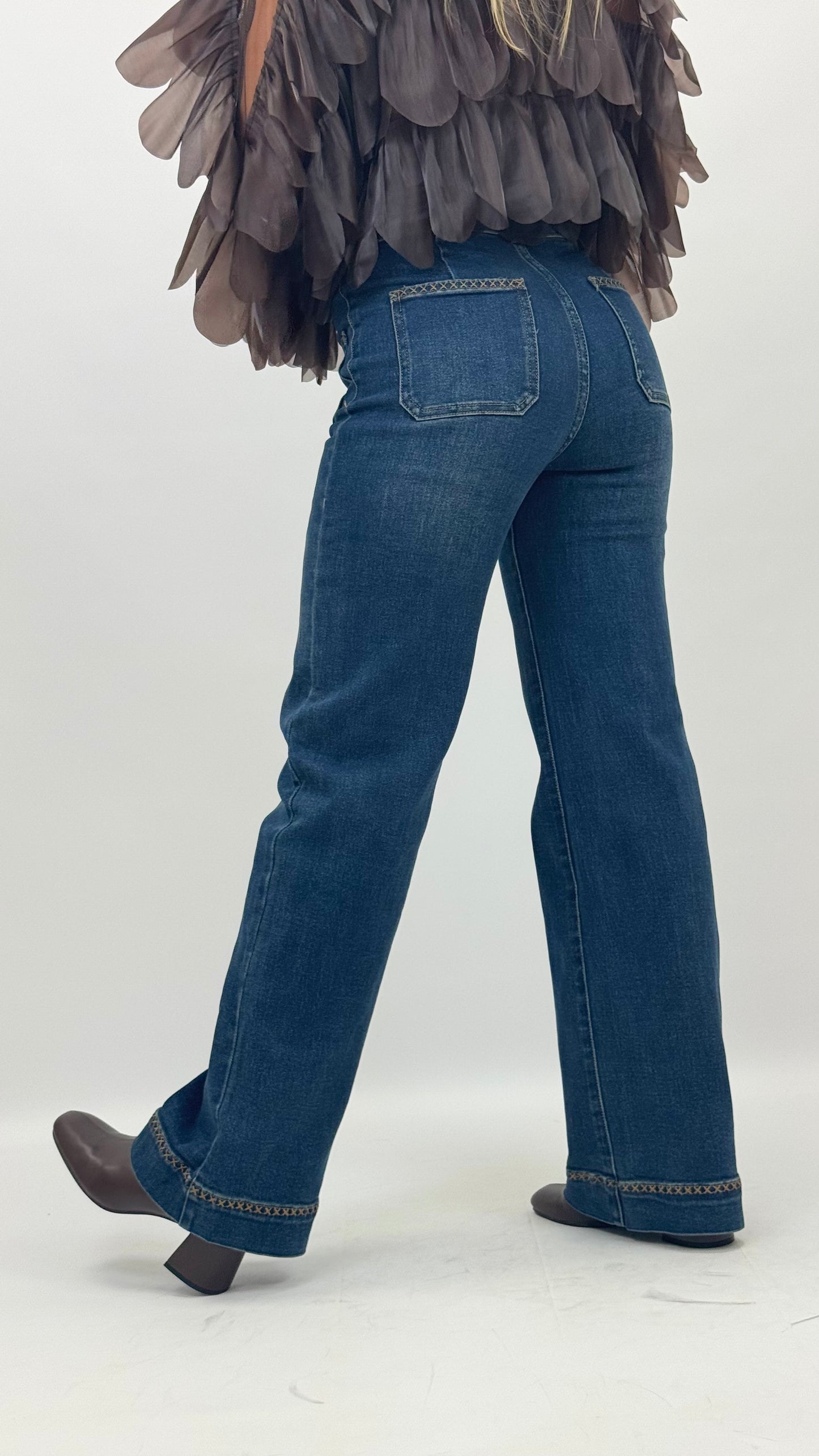 Calça de ganga wide-leg com pesponto camel