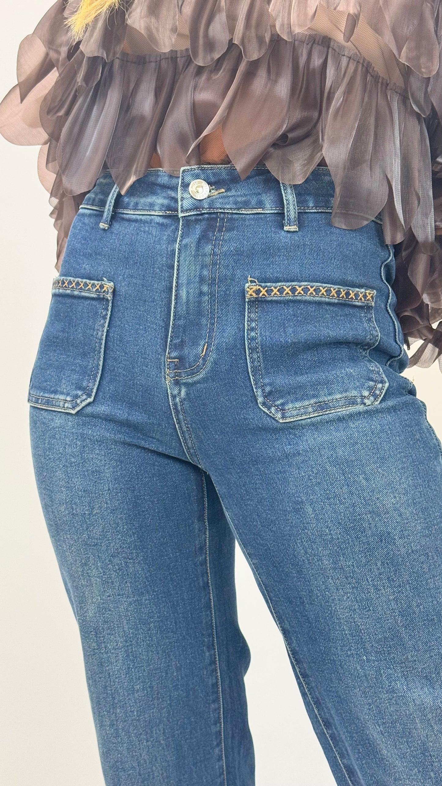 Calça de ganga wide-leg com pesponto camel