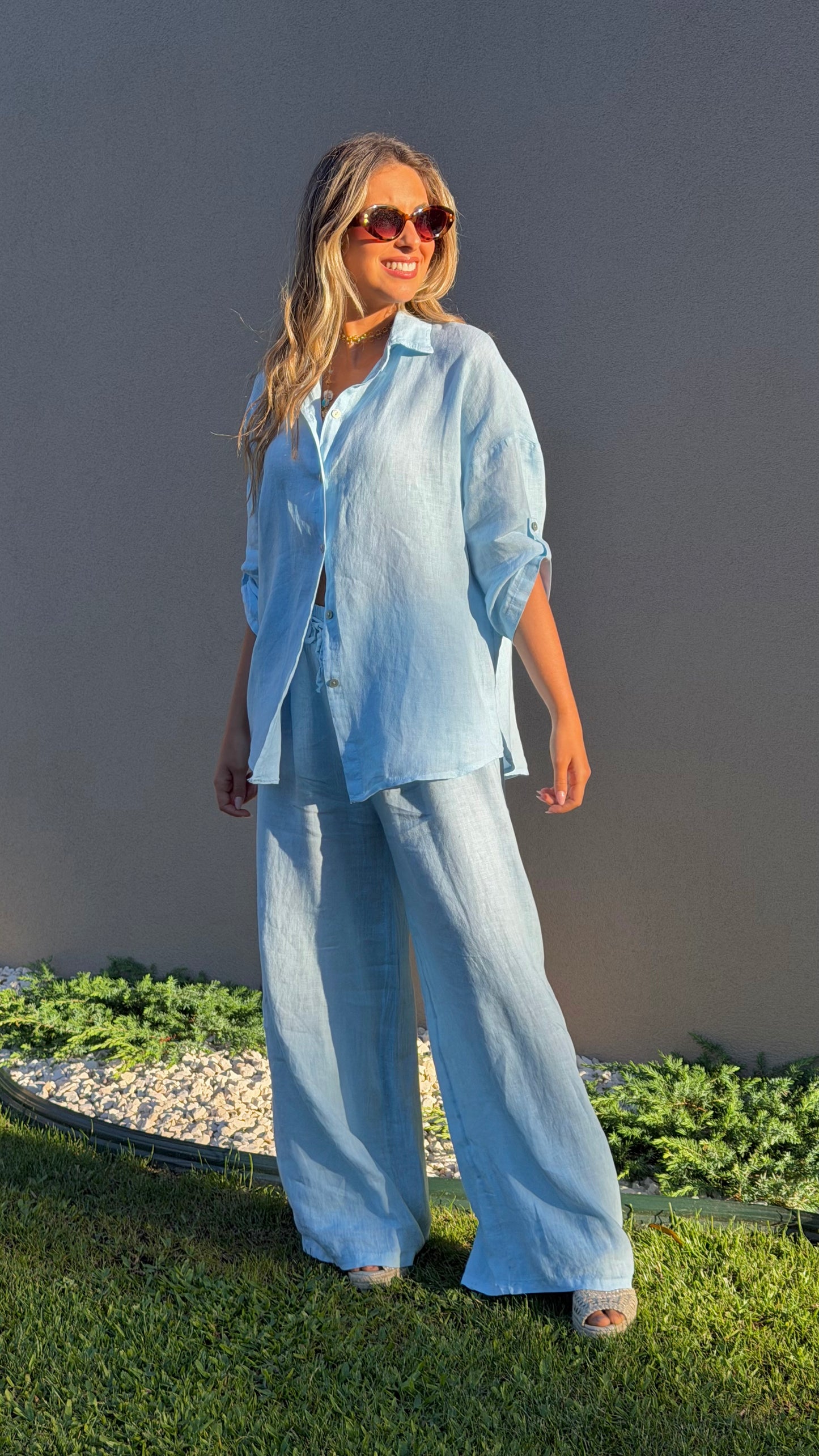 Camisa linho azul-bebé