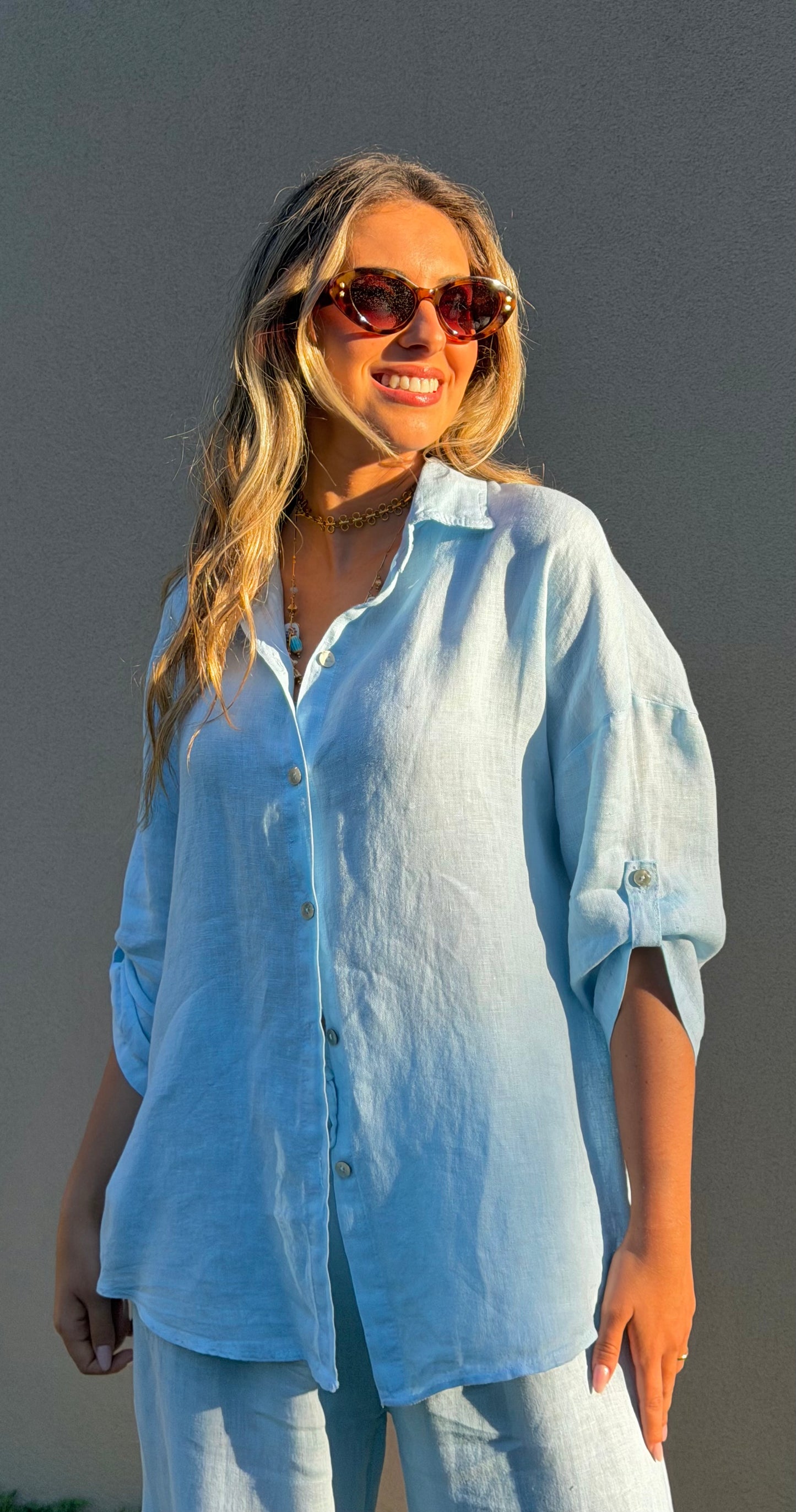 Camisa linho azul-bebé