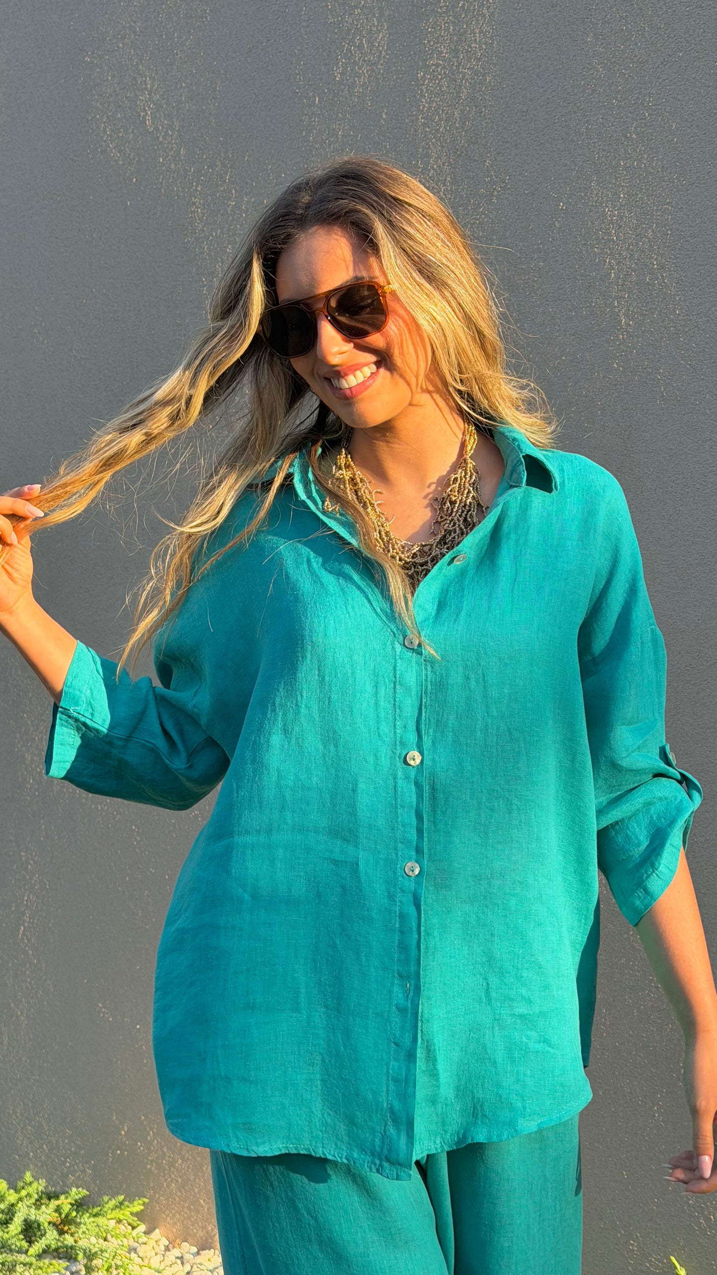 Camisa linho verde-cobalto