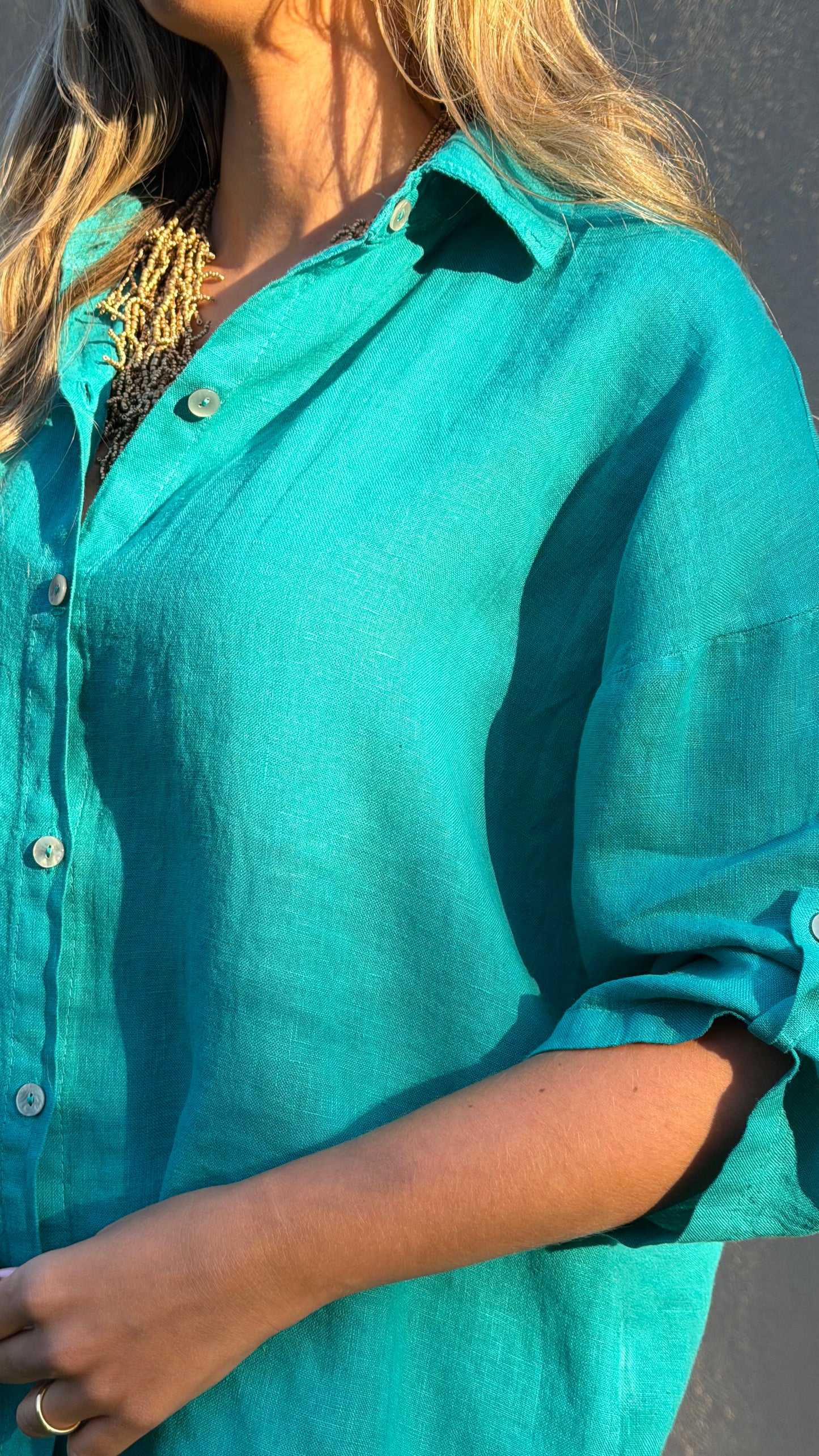 Camisa linho verde-cobalto