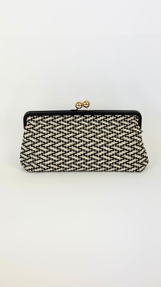 Carteira rectangular estilo croché creme e preto