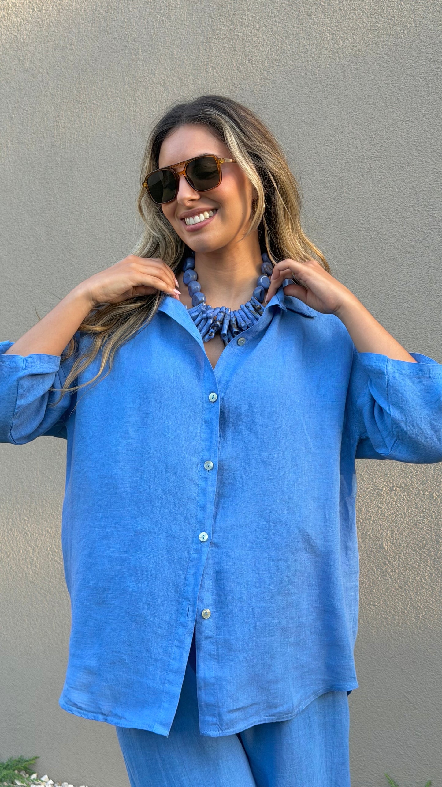 Camisa linho azul-inglês