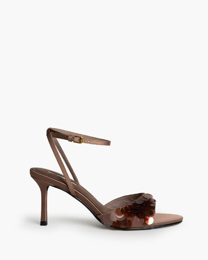 Sandália stilleto com lantejoulas castanho/bronze