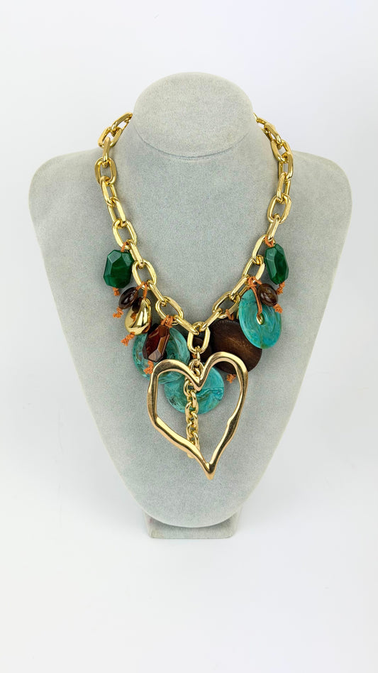 Colar corrente dourado com pendentes tons turquesa e castanho