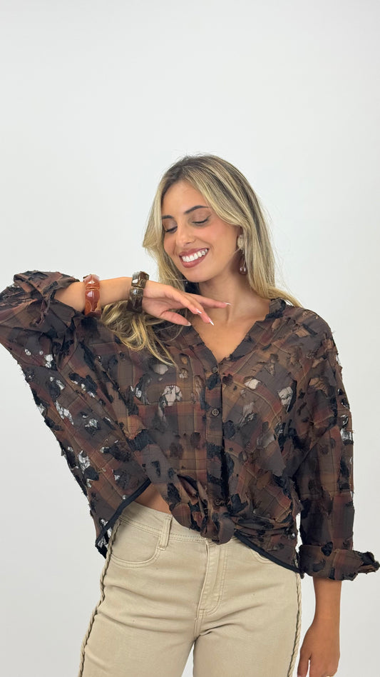 Blusa em renda e xadrez tons terra