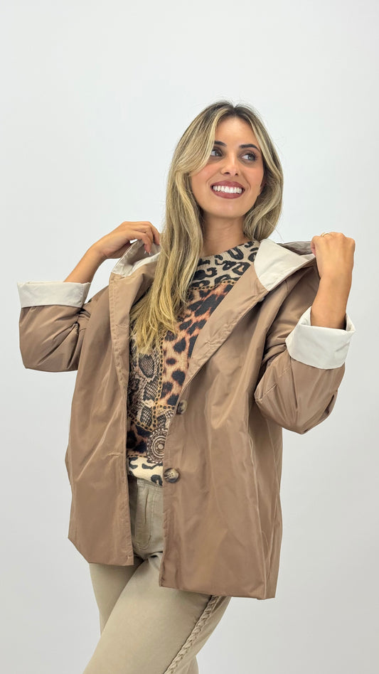 Parka camel com pormenores bege