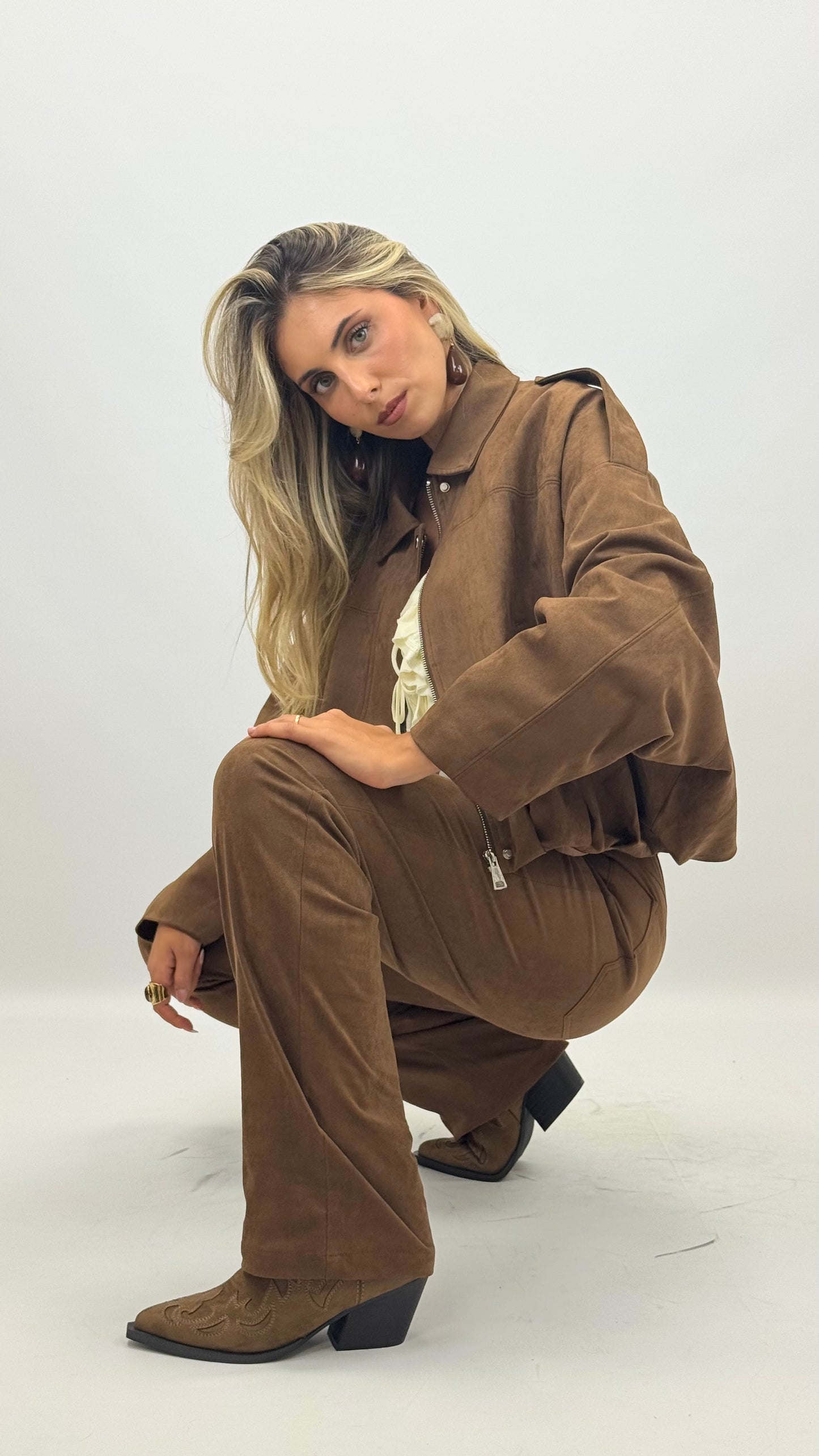 Blusão estilo camurça camel