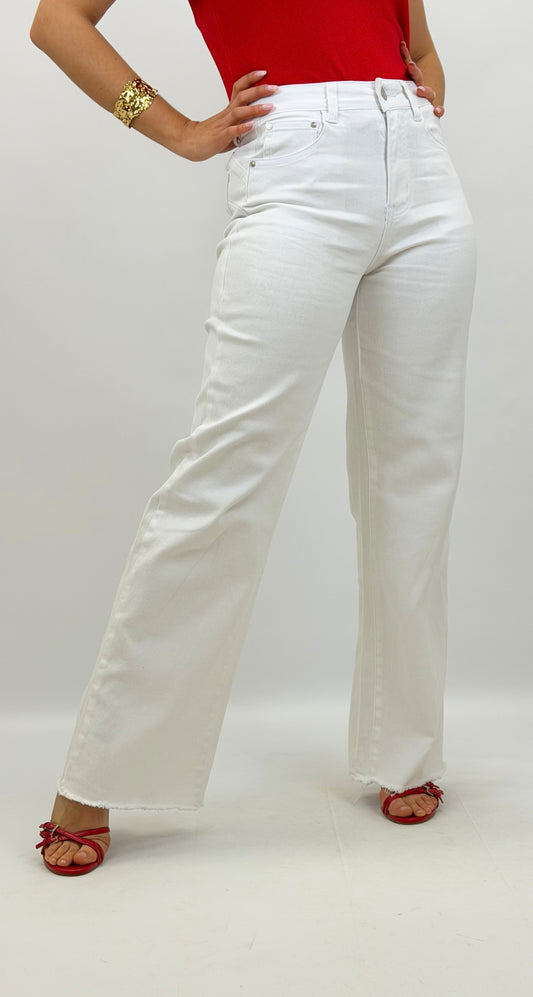 Calça modelo wide-leg sarja branca