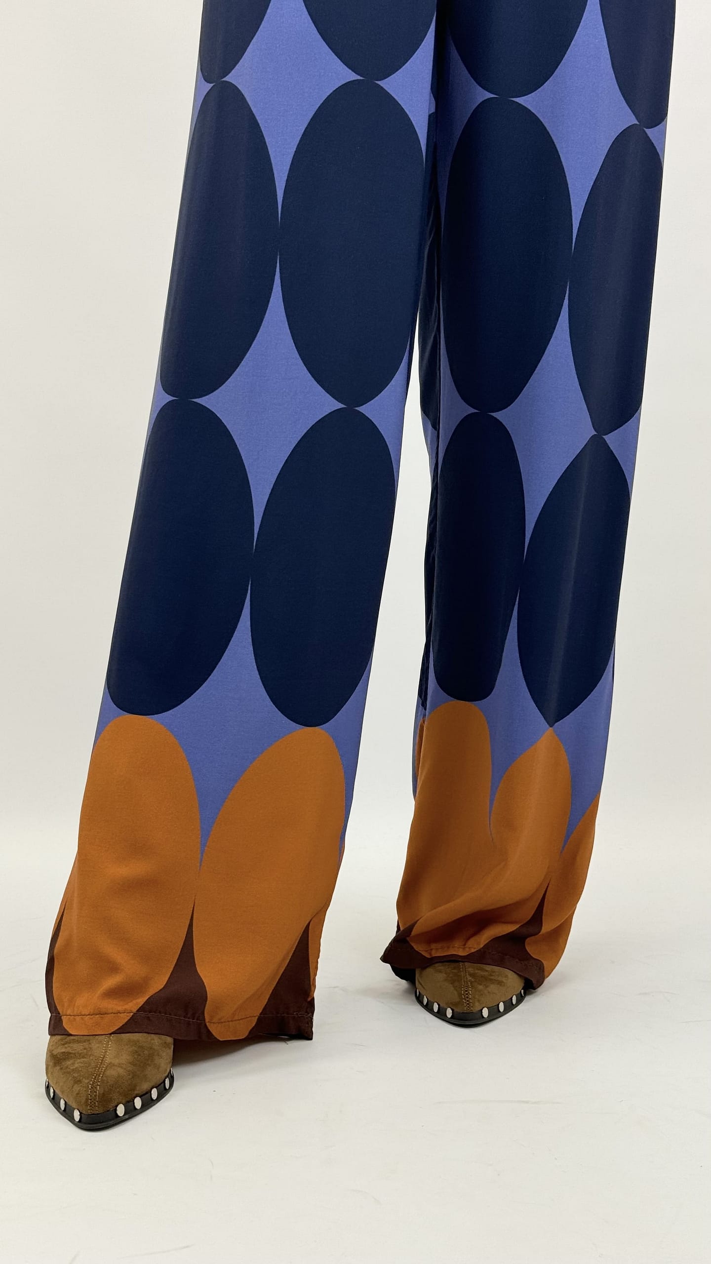 Pantalona bolas tons azul e camel