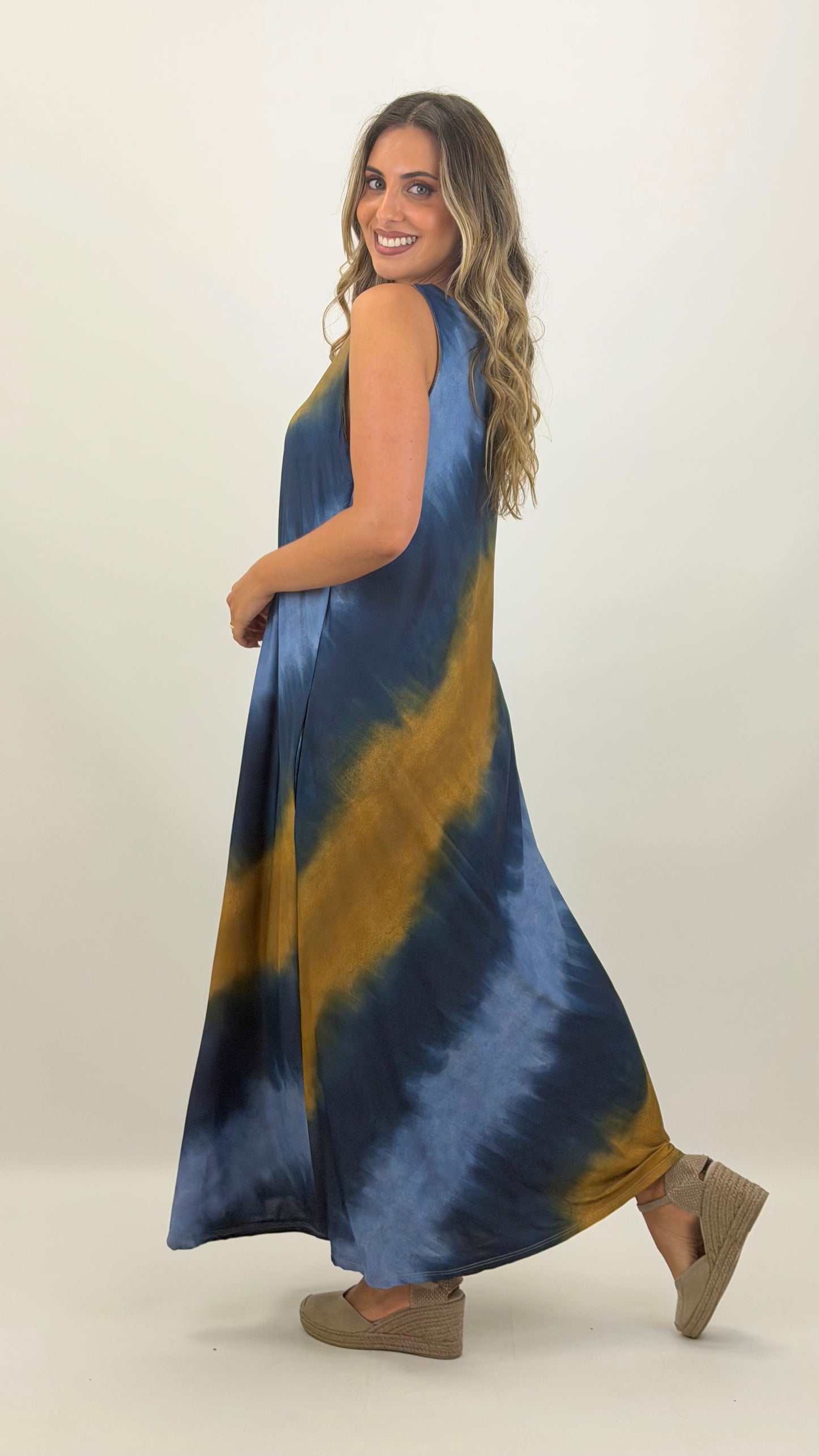 Vestido malha fria degradé azul e amarelo