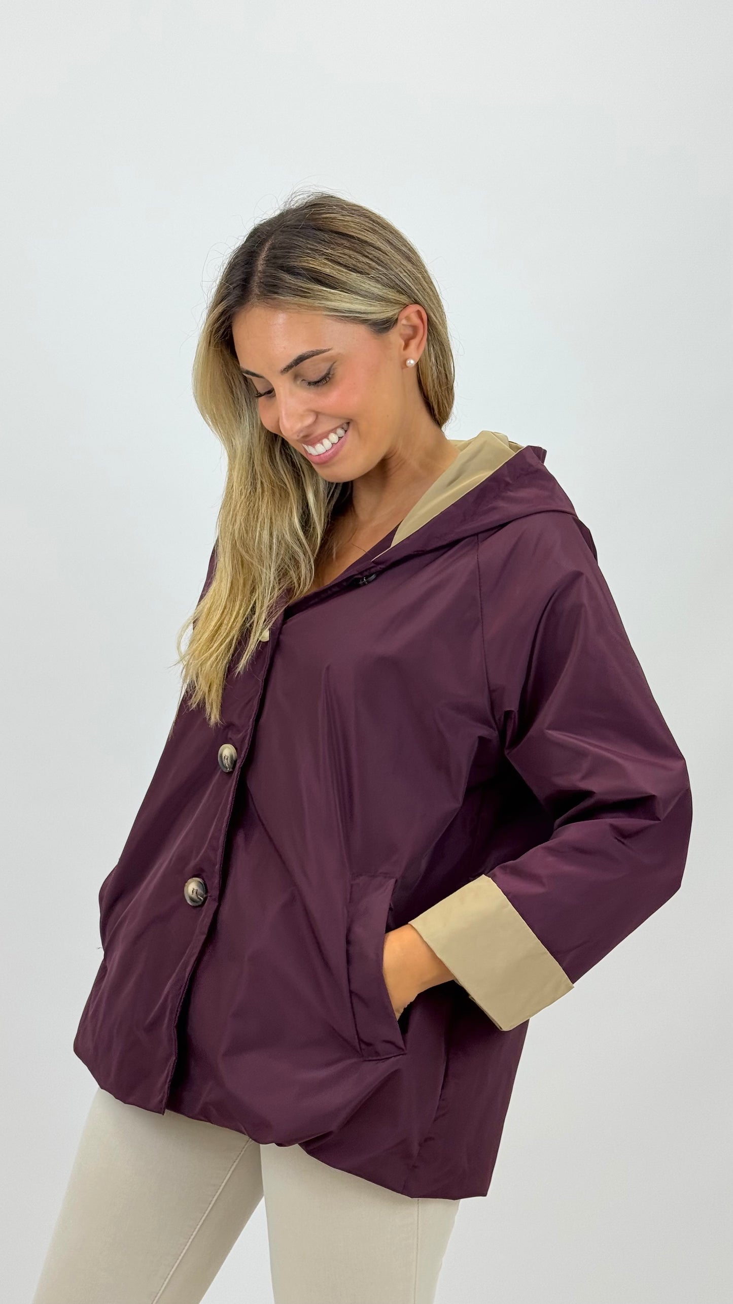 Parka bordeaux com pormenores bege