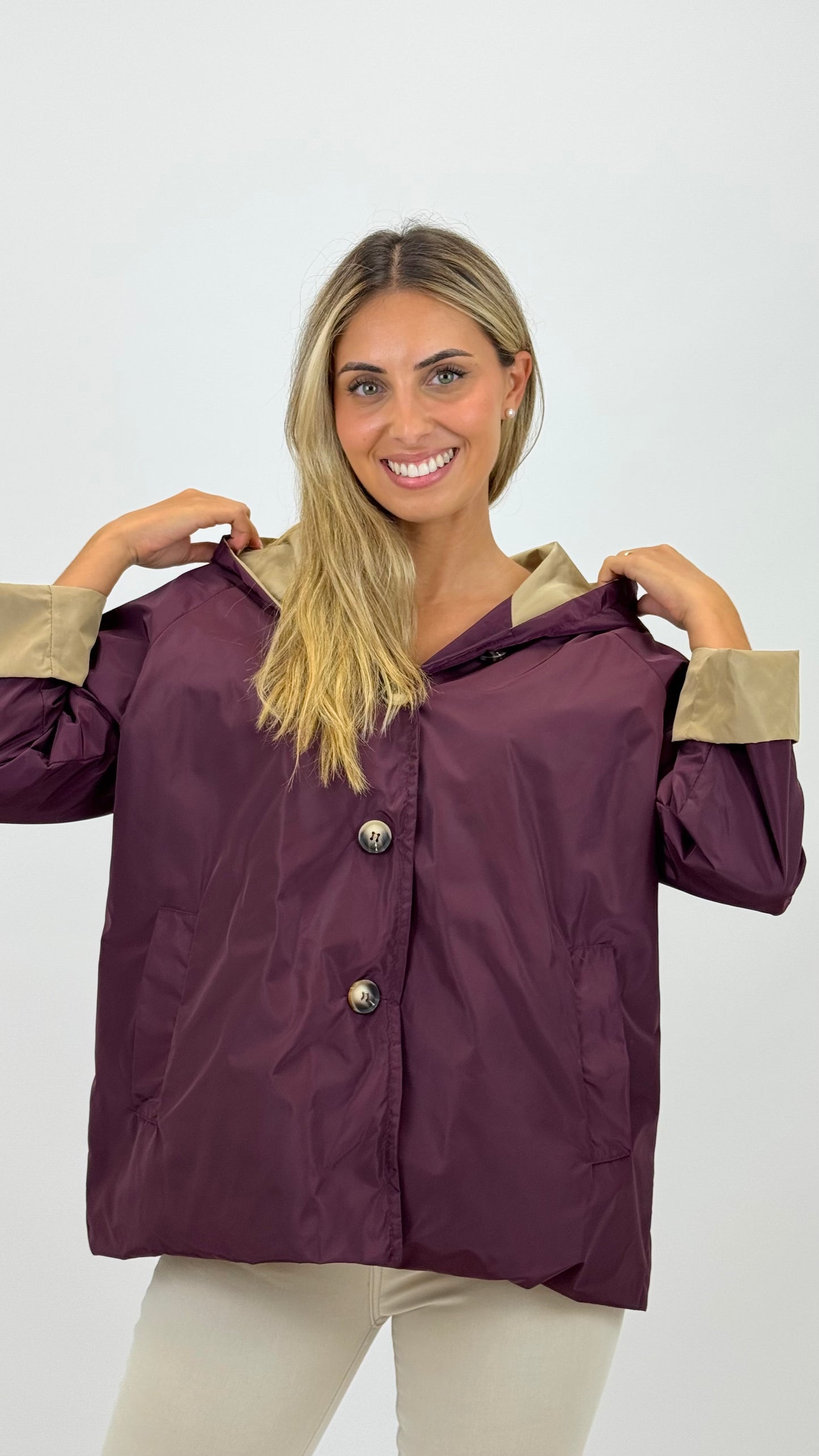 Parka bordeaux com pormenores bege