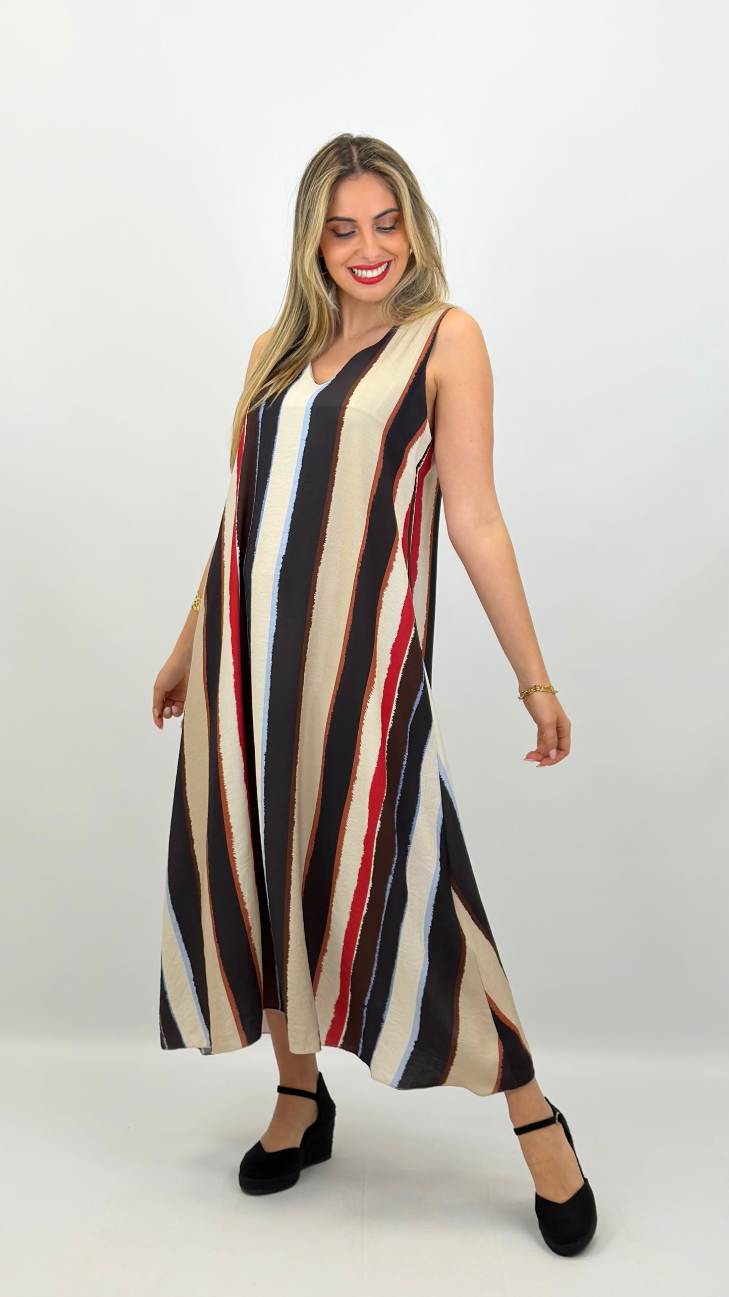 Vestido cavado listas bege, vermelho e preto