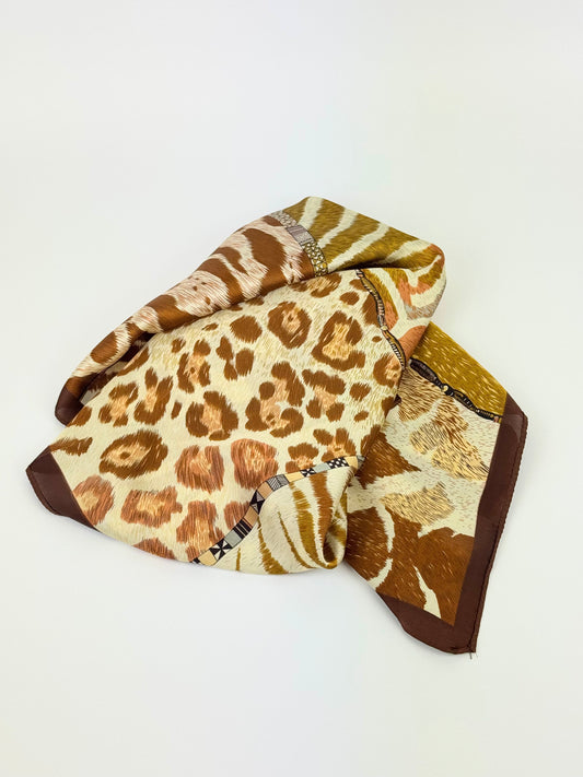 Lenço pequeno animal-print tons castanho e camel