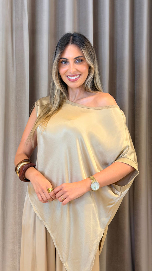 Blusa acetinada assimétrica camel/dourado