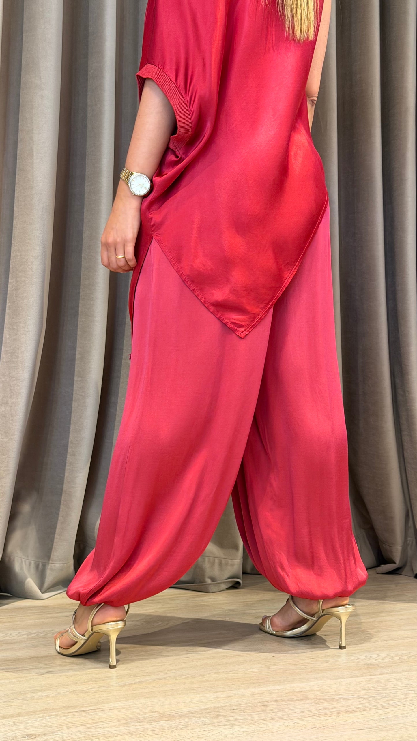 Calça bombacha acetinada cereja