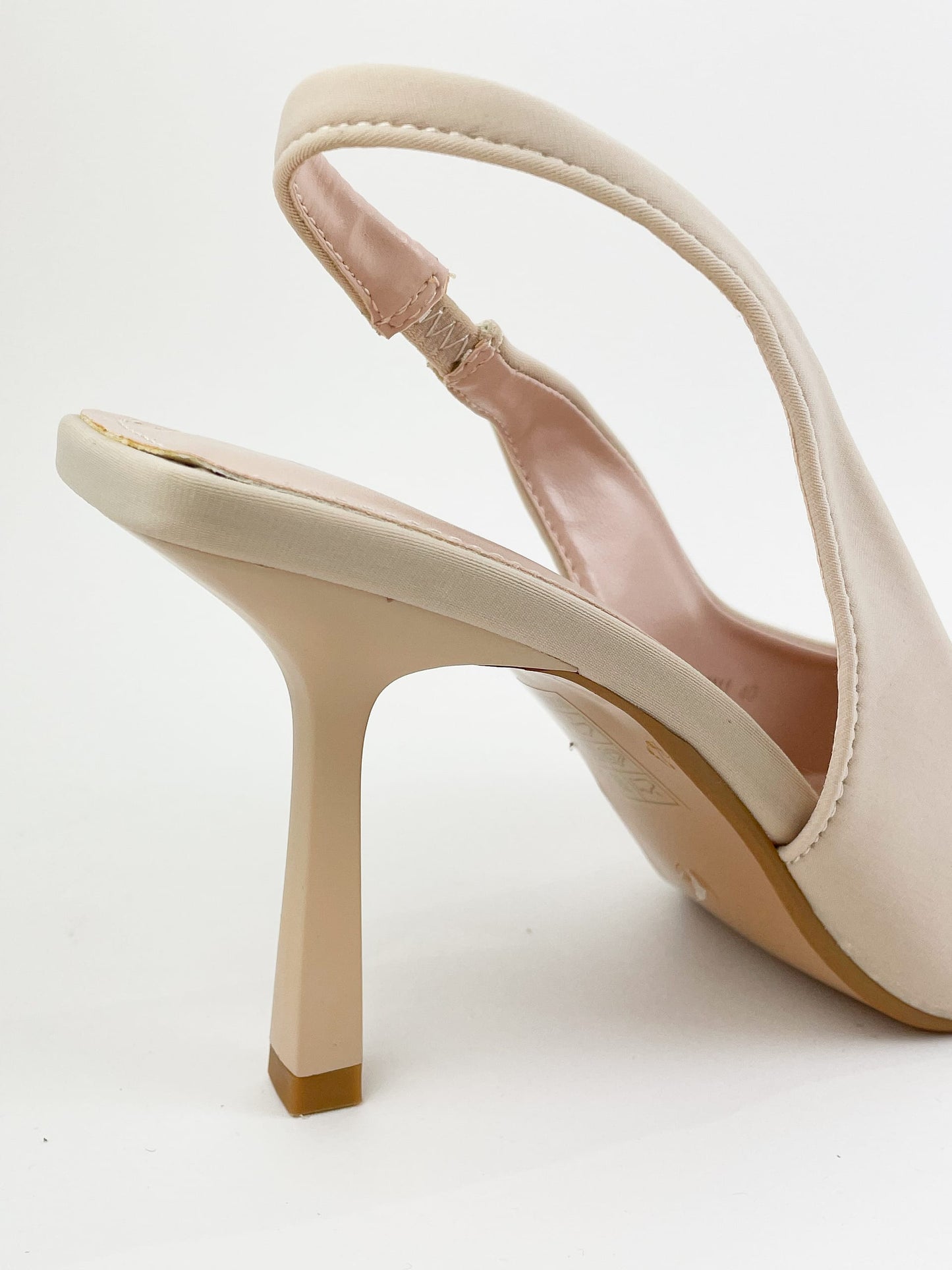 Stilletos nude