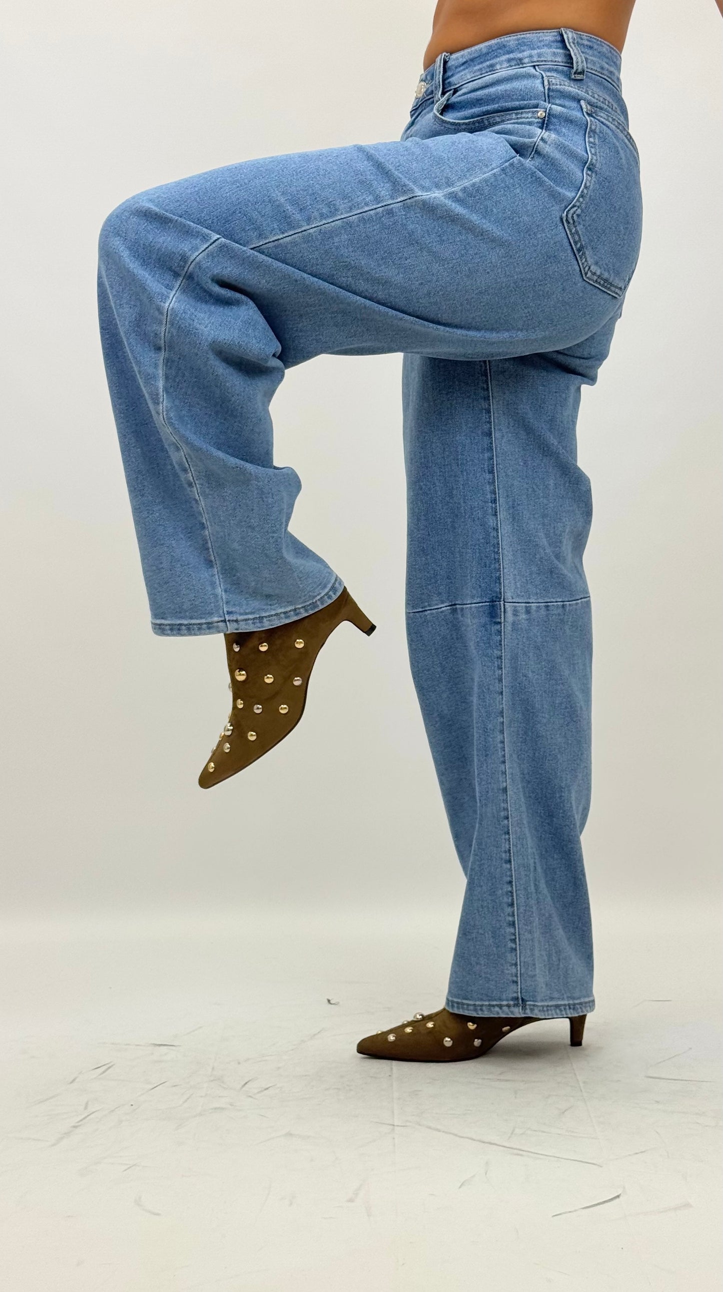 Calça ganga clara estilo baggy