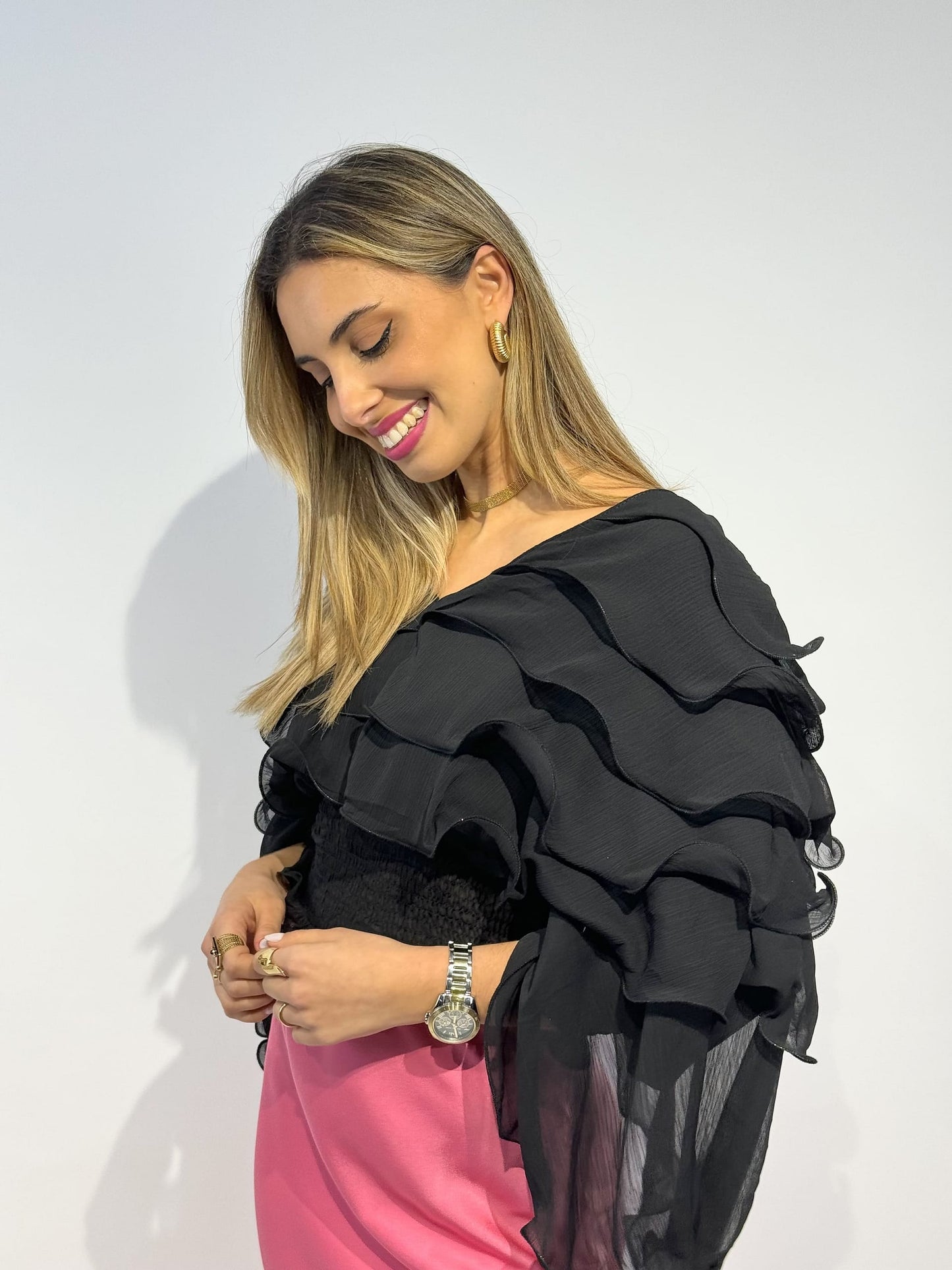 Blusa folhos preta