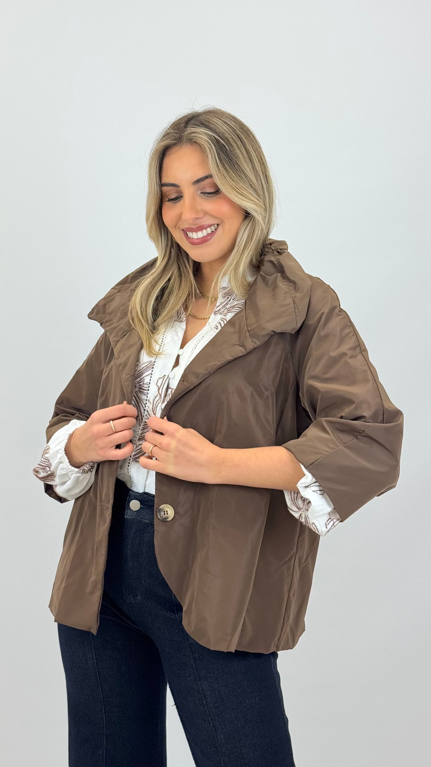 Parka manga 3/4 com botões castanho