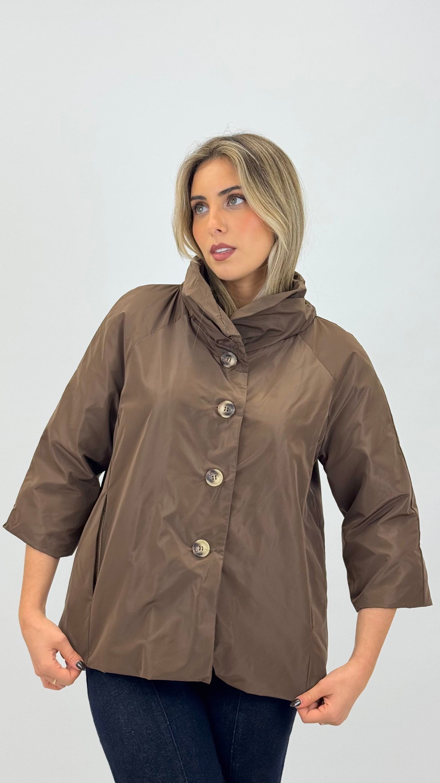 Parka manga 3/4 com botões castanho