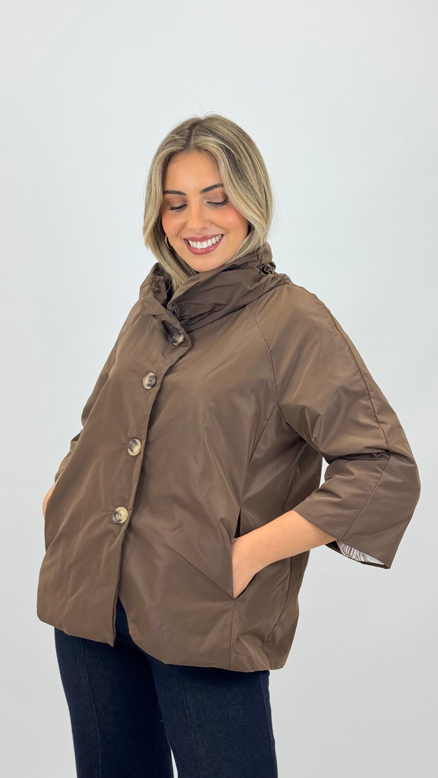 Parka manga 3/4 com botões castanho