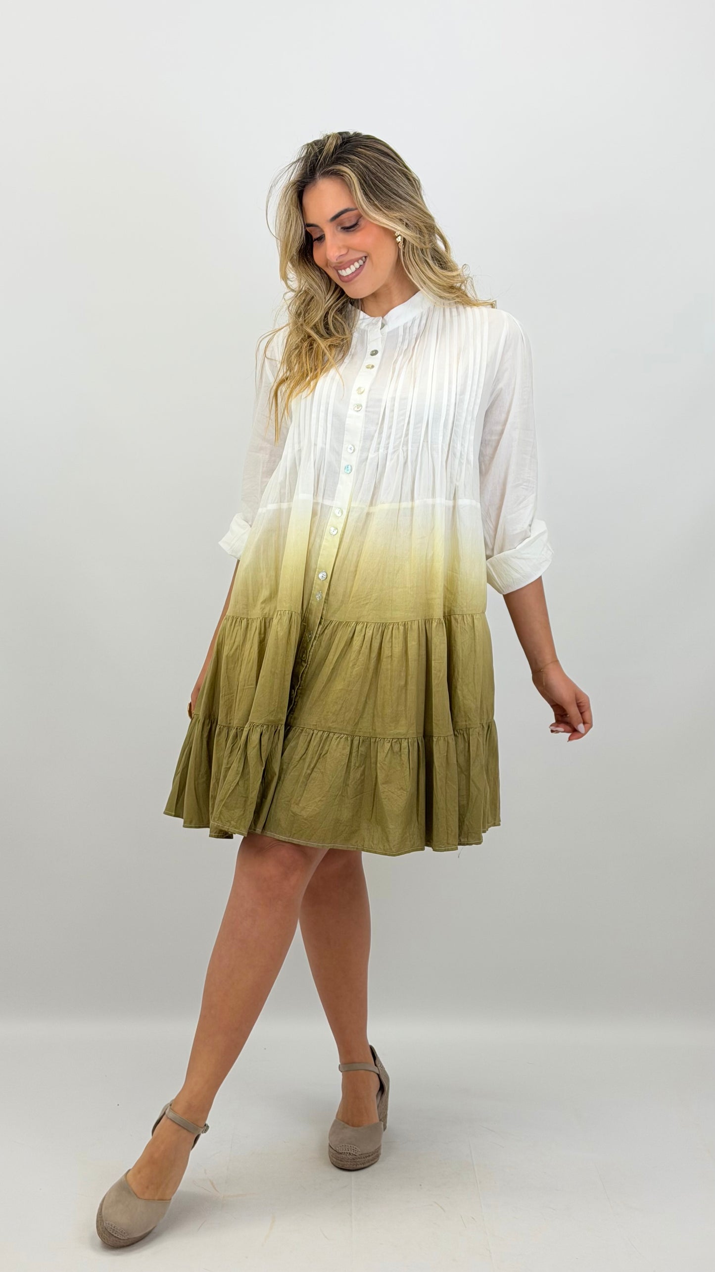 Vestido curto degradé tons verde