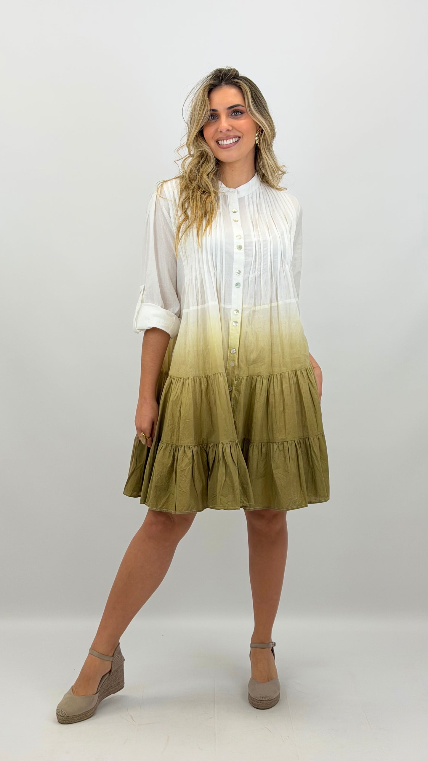 Vestido curto degradé tons verde