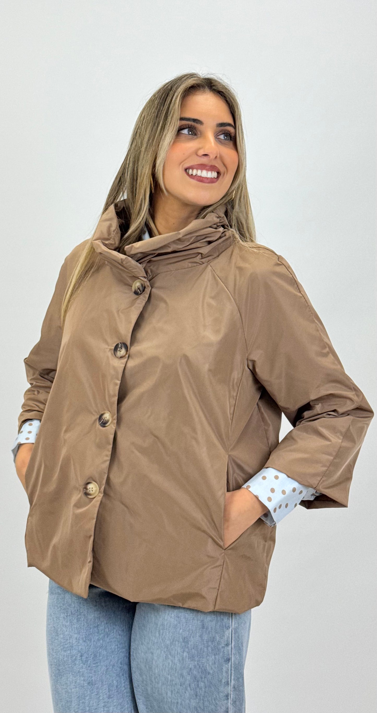 Parka manga 3/4 com botões camel/bege
