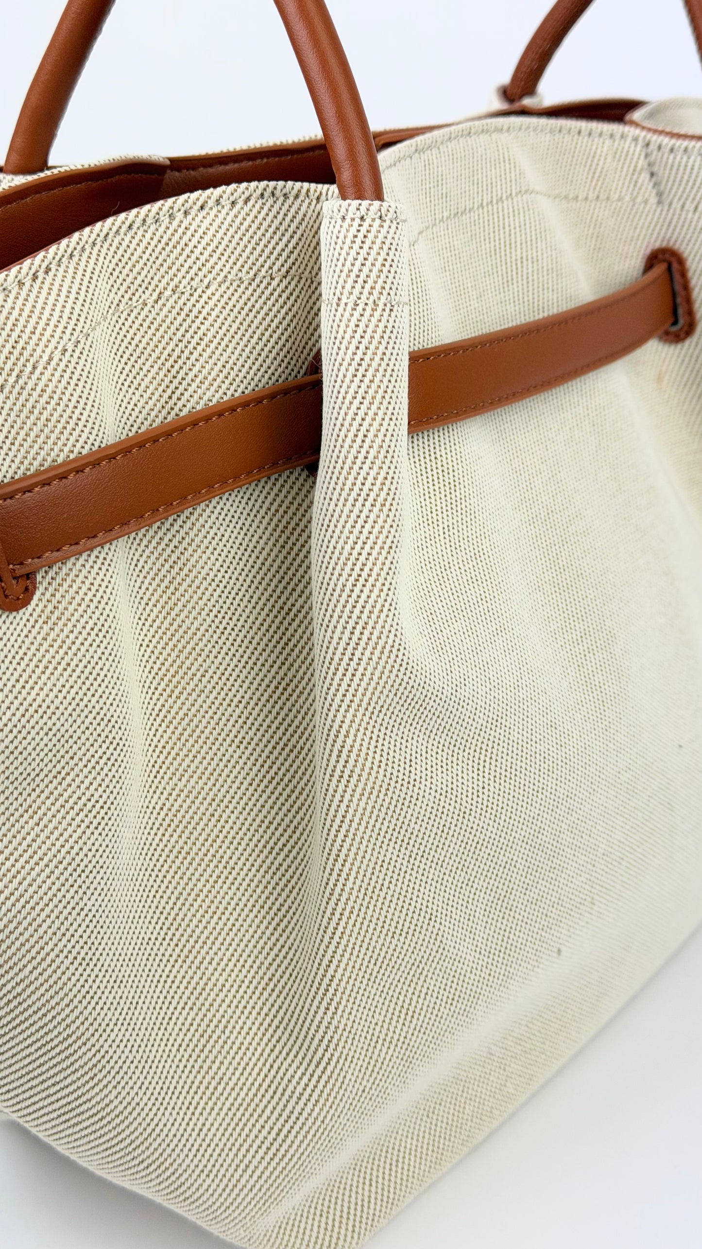 Carteira/saco estilo tecido bege com camel