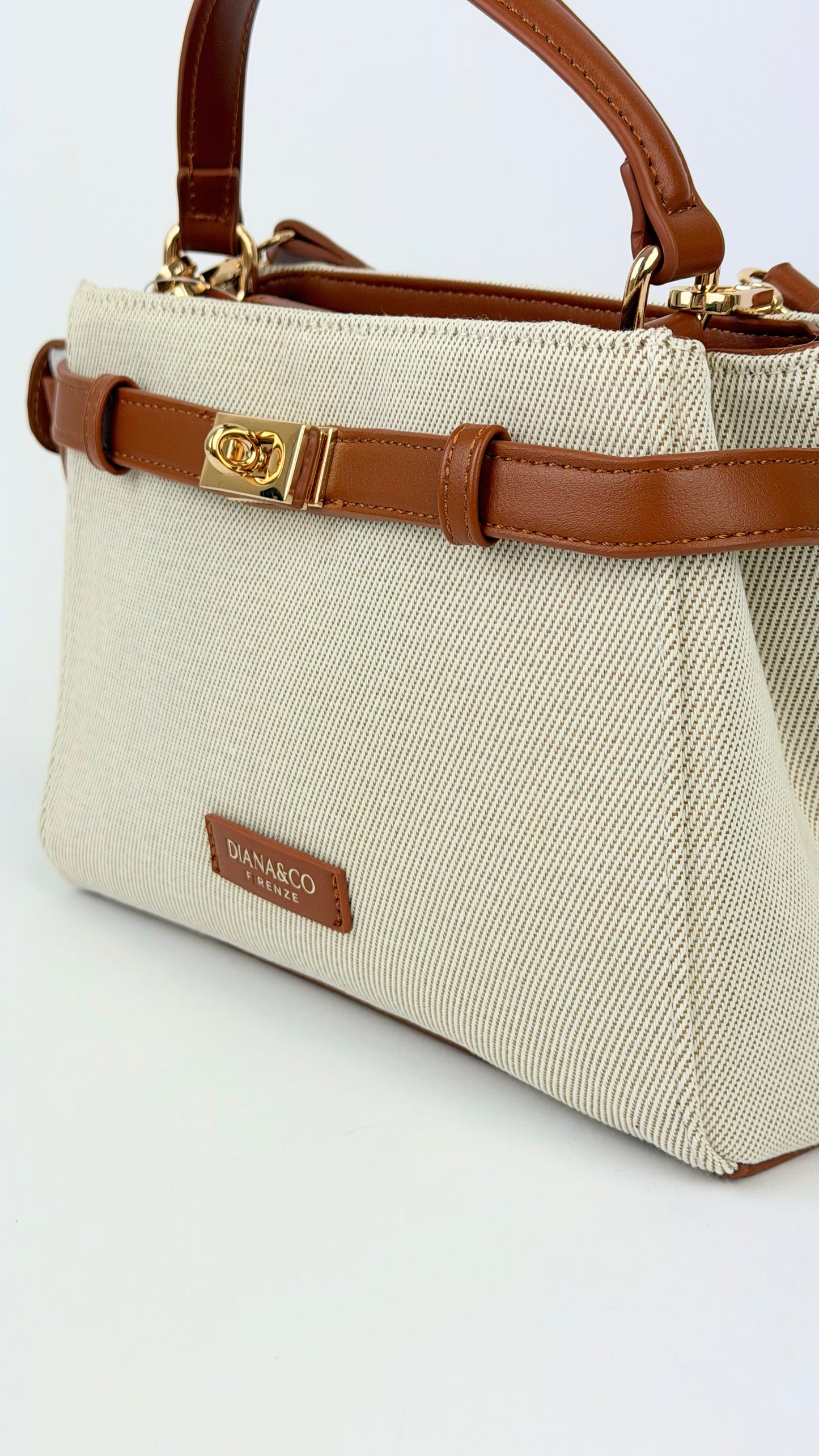 Carteira estilo tecido bege com camel
