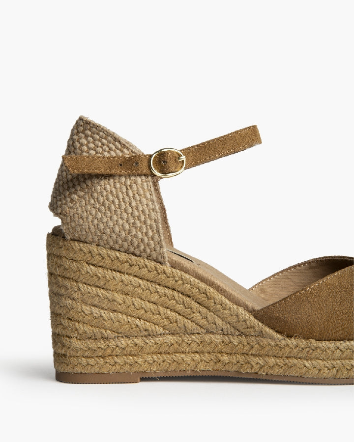 Sandália cunha camel