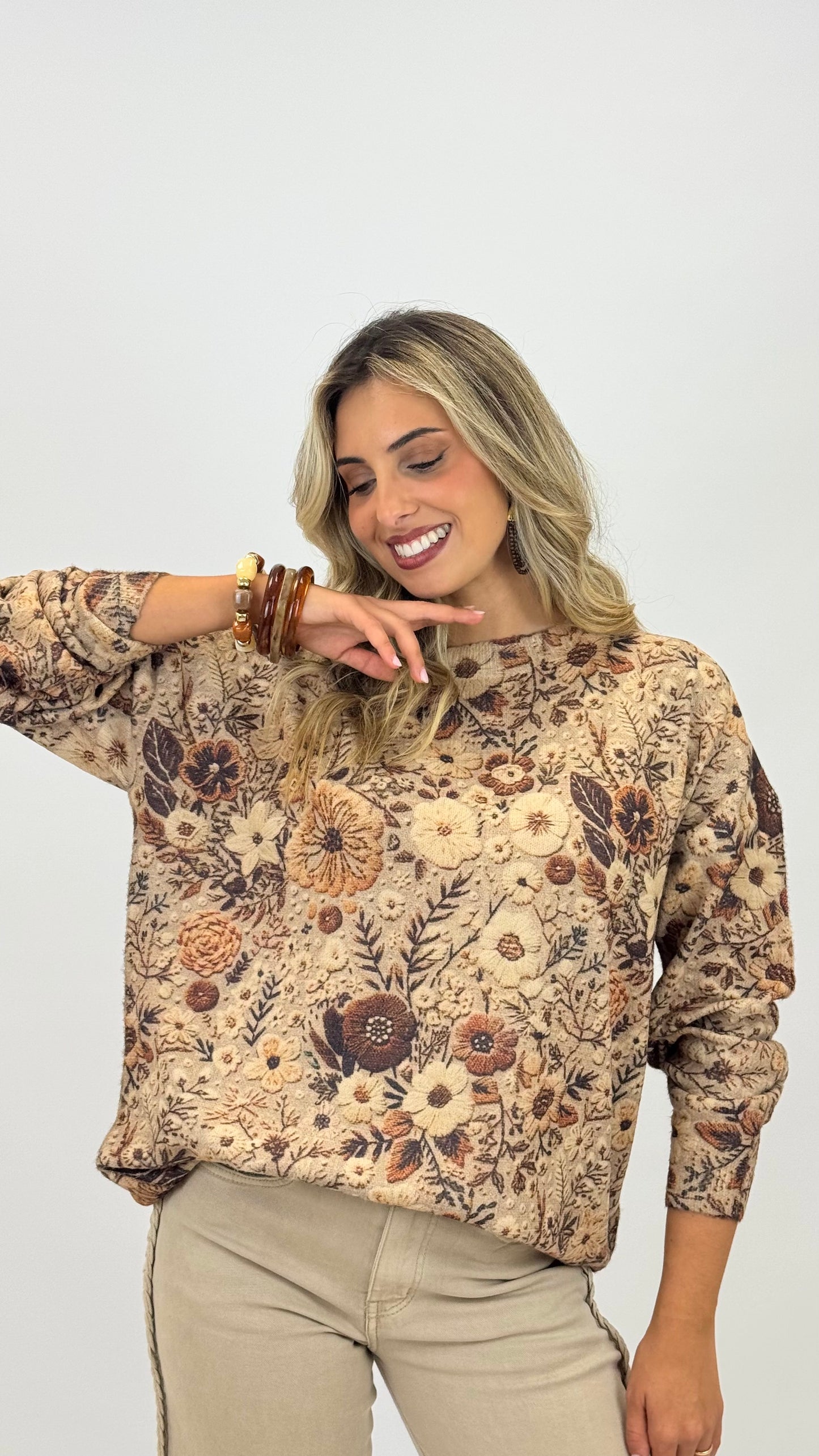 Camisola malha estampado floral tons castanho