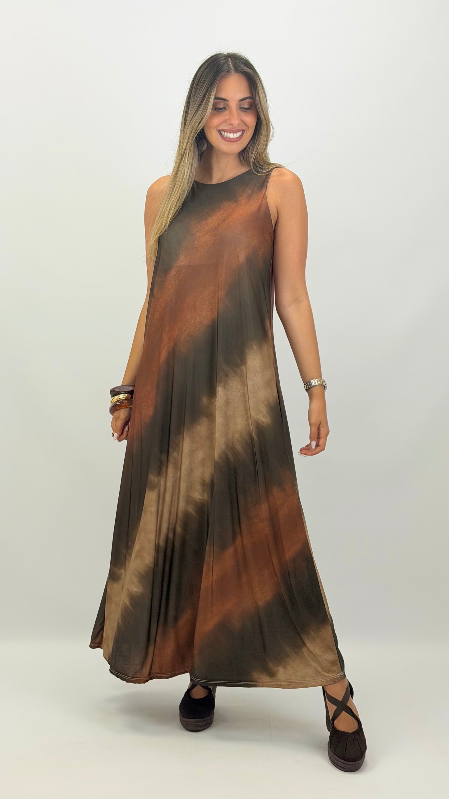 Vestido malha fria degradé castanho, camel e telha
