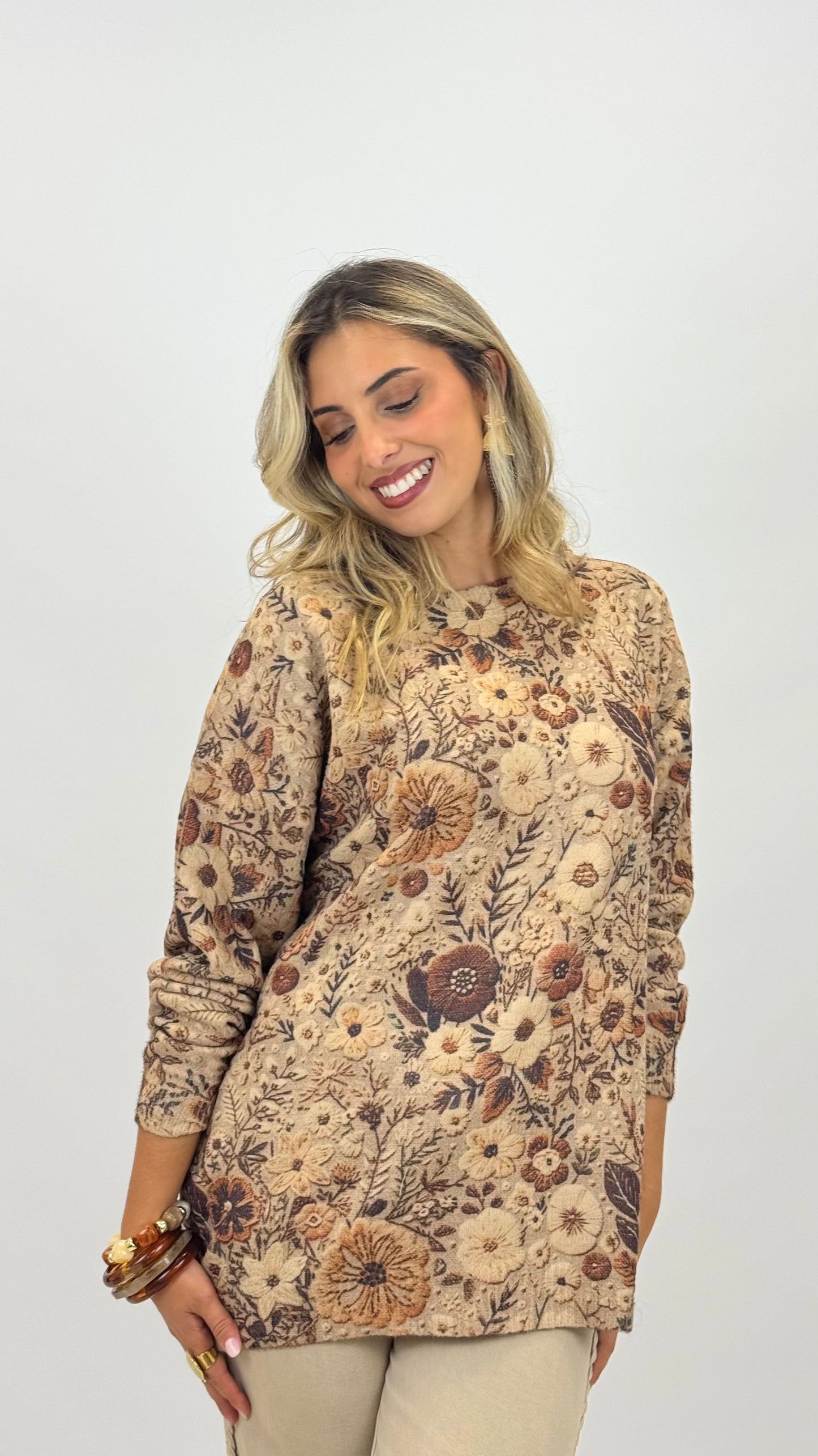 Camisola malha estampado floral tons castanho