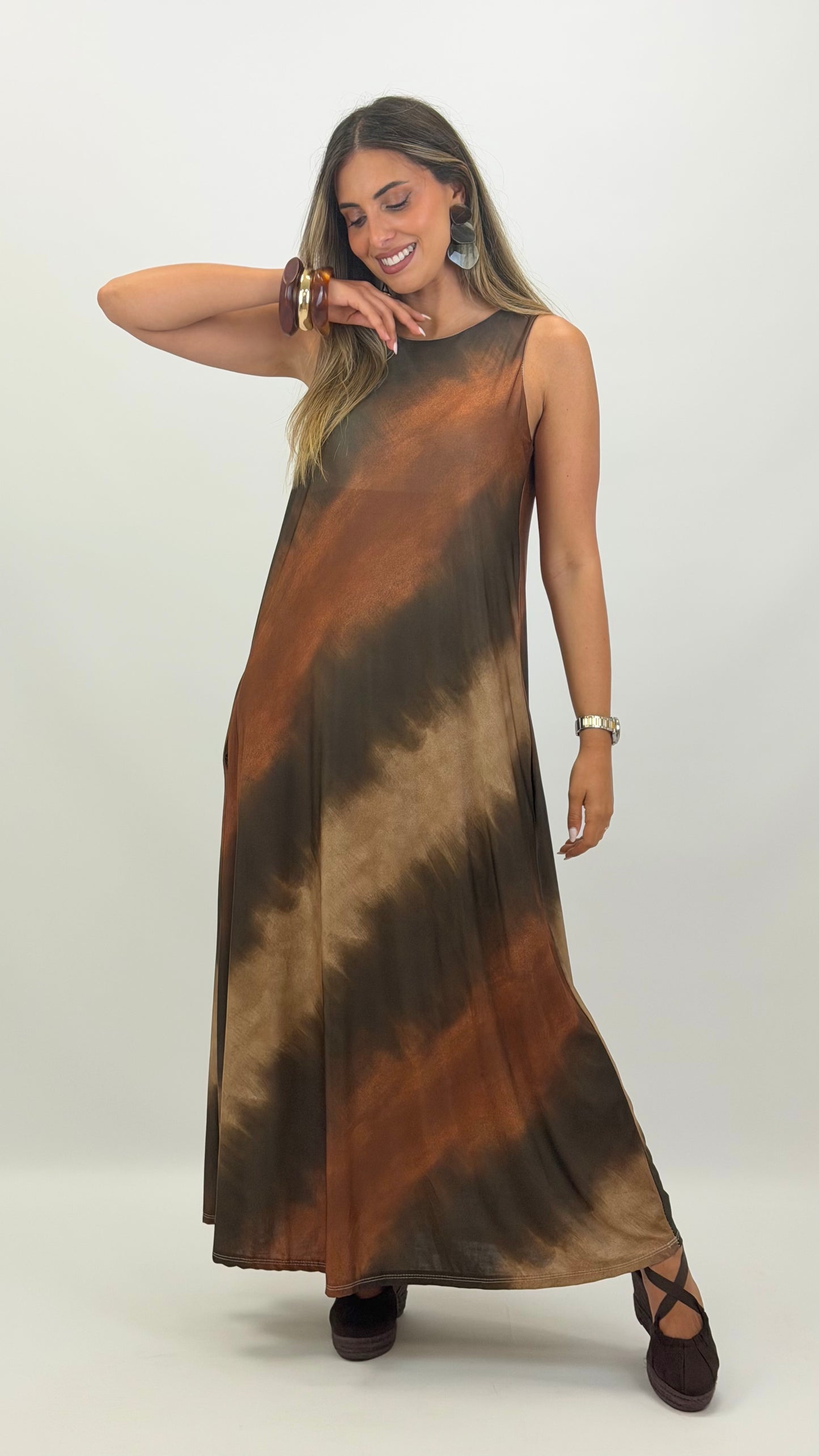 Vestido malha fria degradé castanho, camel e telha