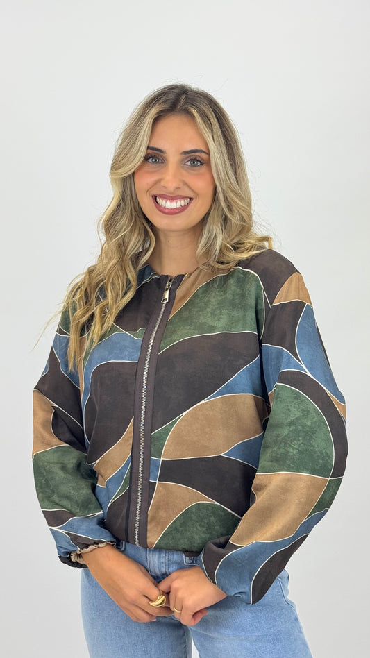 Bomber estampado abstrato tons camel, verde e azul