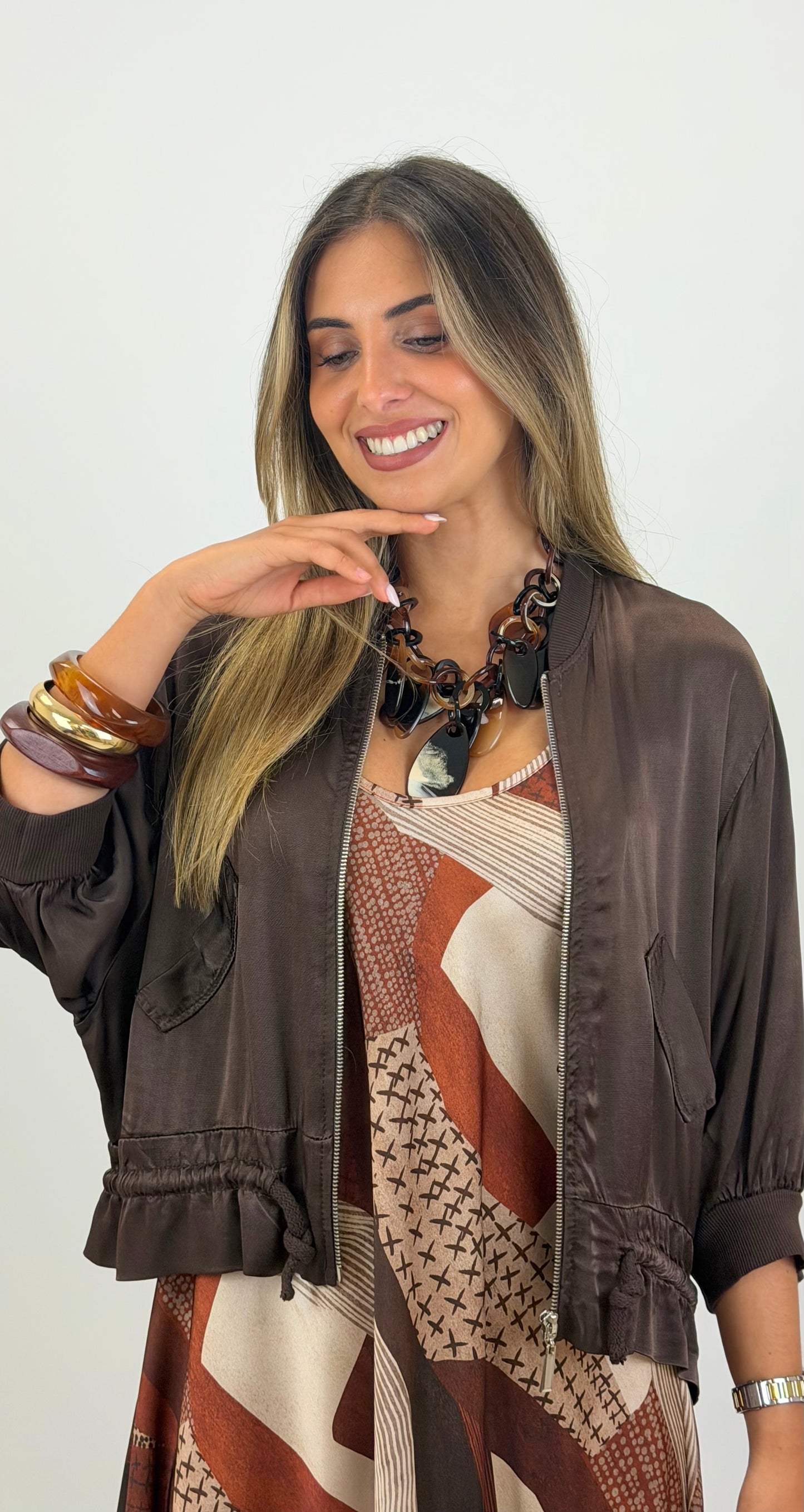 Bomber acetinado castanho