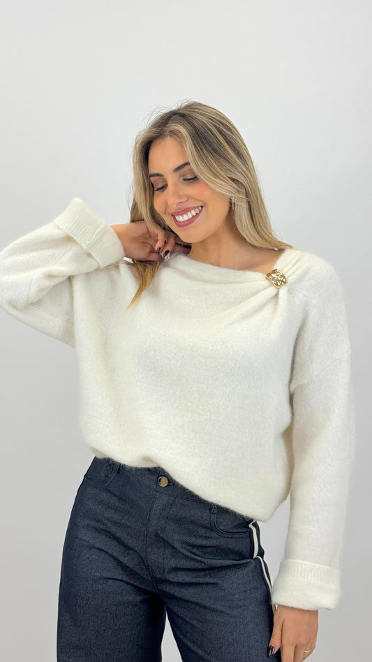 Camisola malha pérola com pormenor dourado ombro