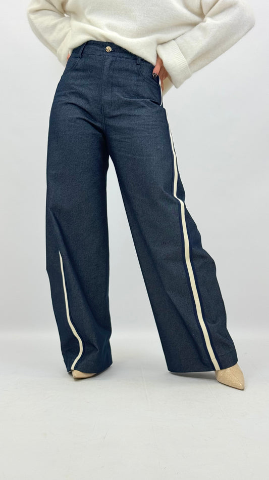 Calça larga ganga-escura com lista lateral