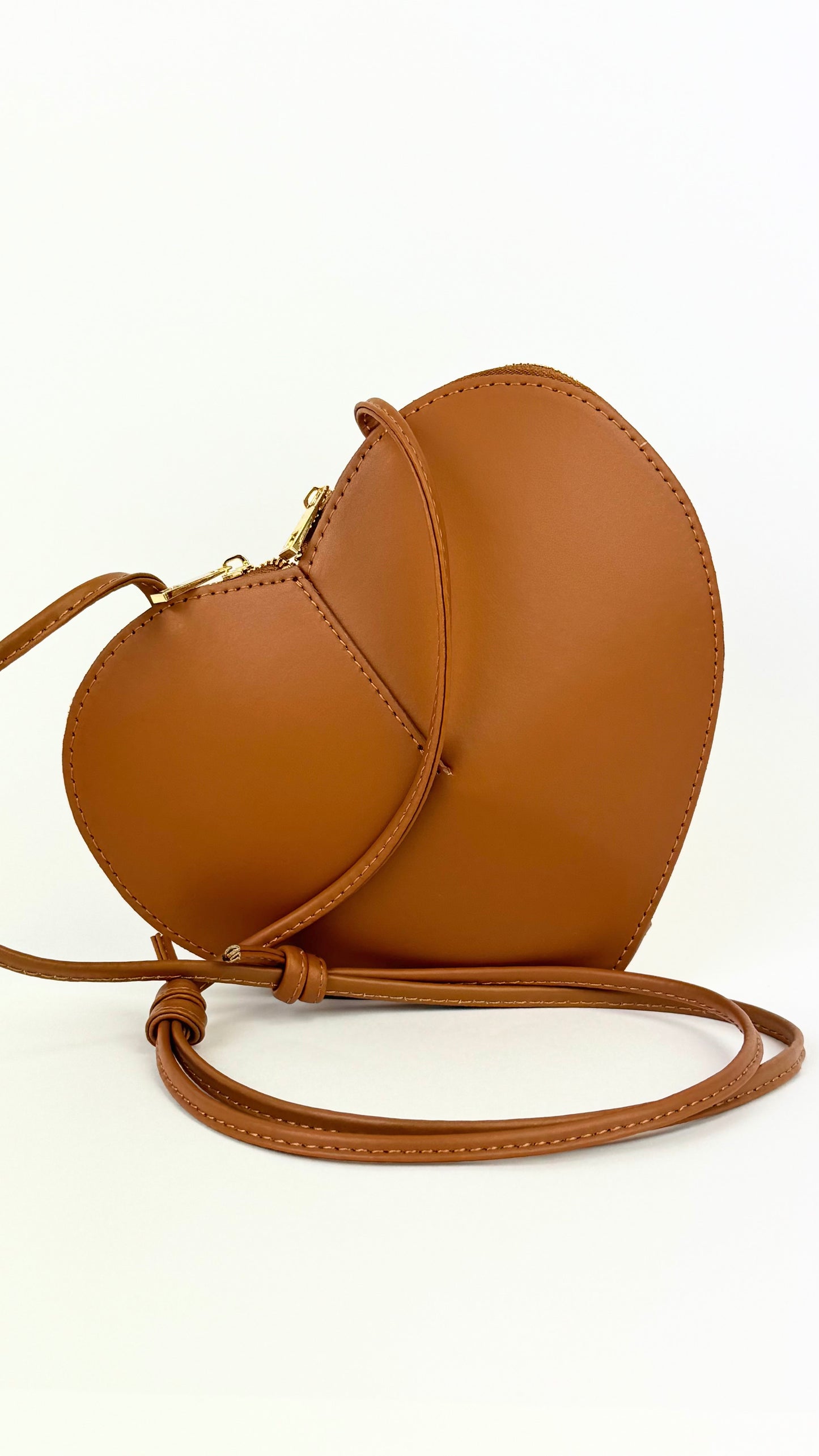 Carteira pequena coração Camel- Valentino Creations