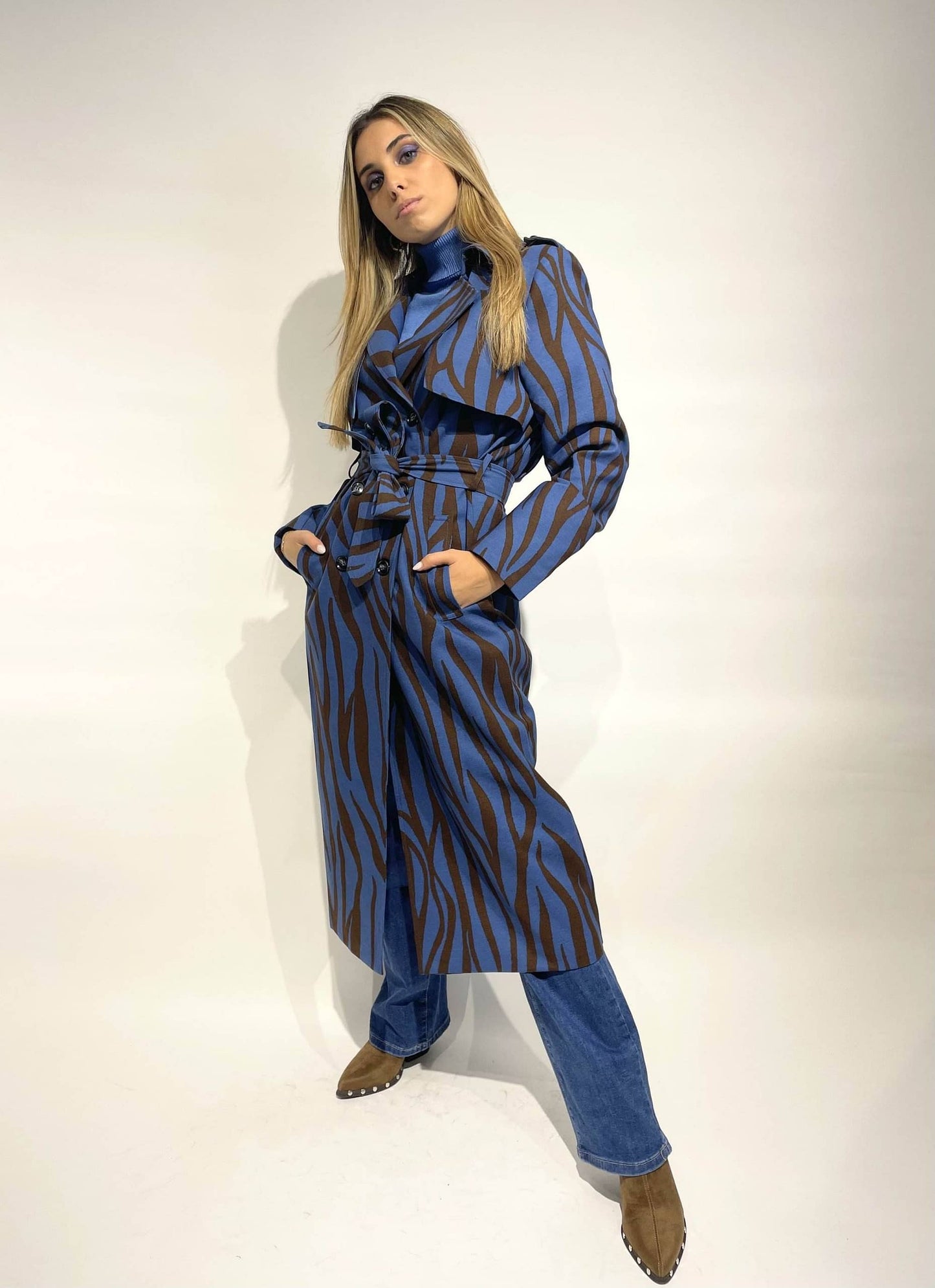 Gabardine zebra azul e castanho