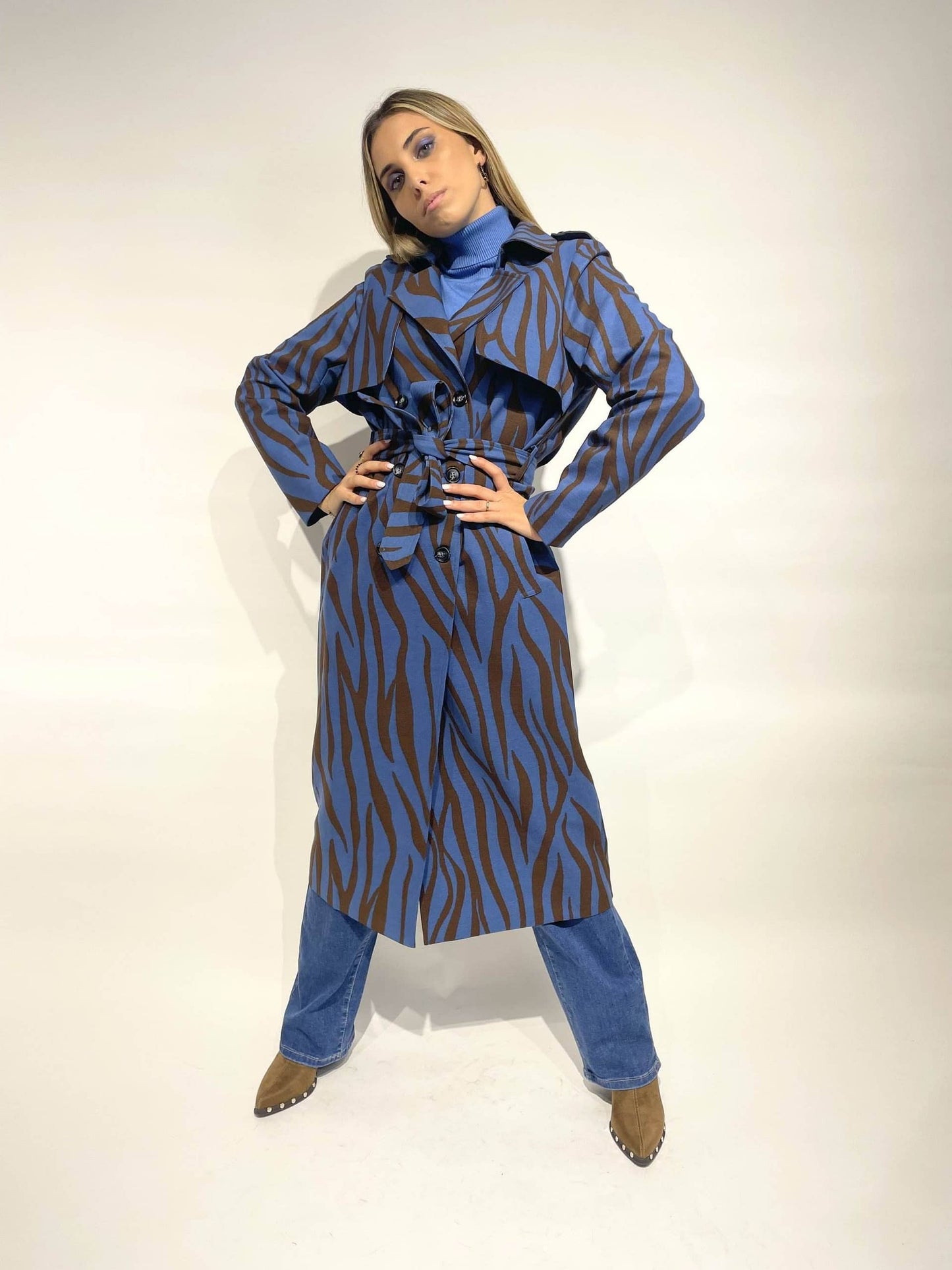 Gabardine zebra azul e castanho