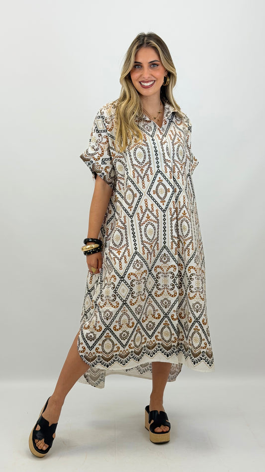 Vestido largo em algodão com estampado tons telha, castanho e preto