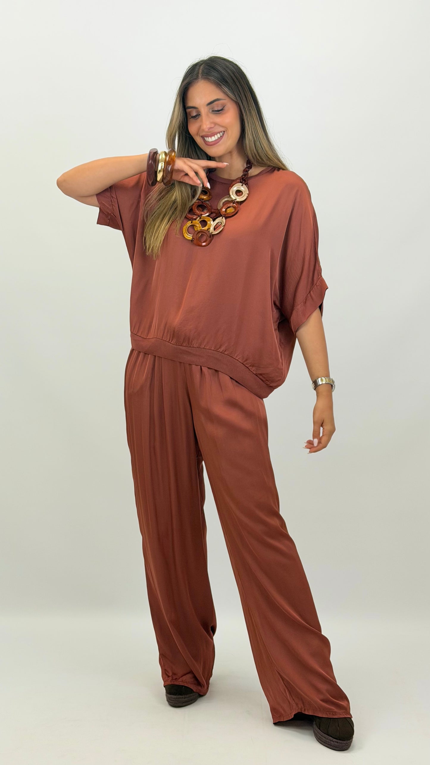 Calça acetinada terracota