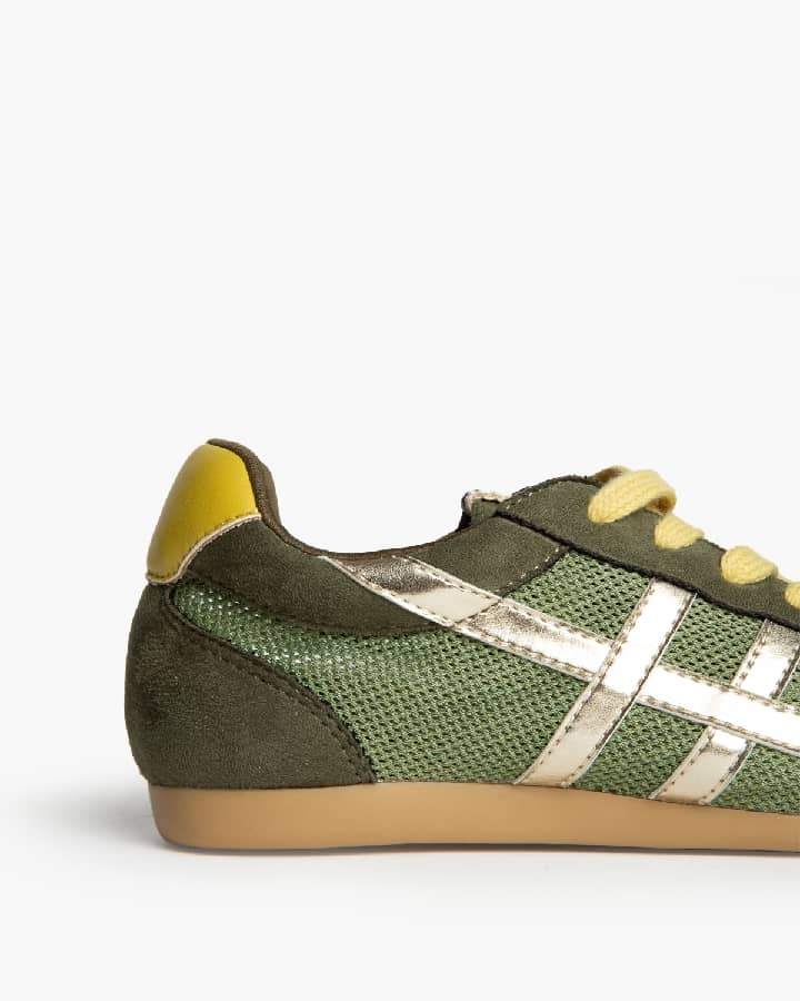Sapatilha verde e amarelo