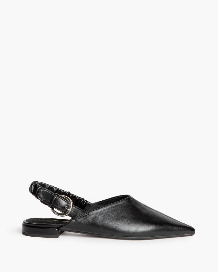 Mules eco-pele com elástico pretas
