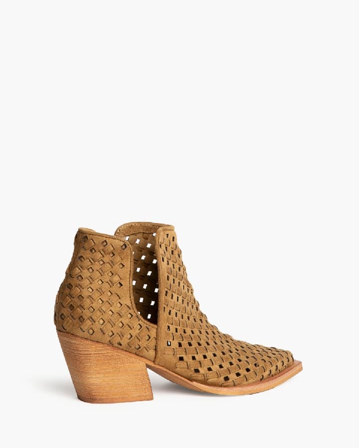 Botim perfurado camel